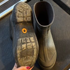 Black Rubber Bogs boots digger mid